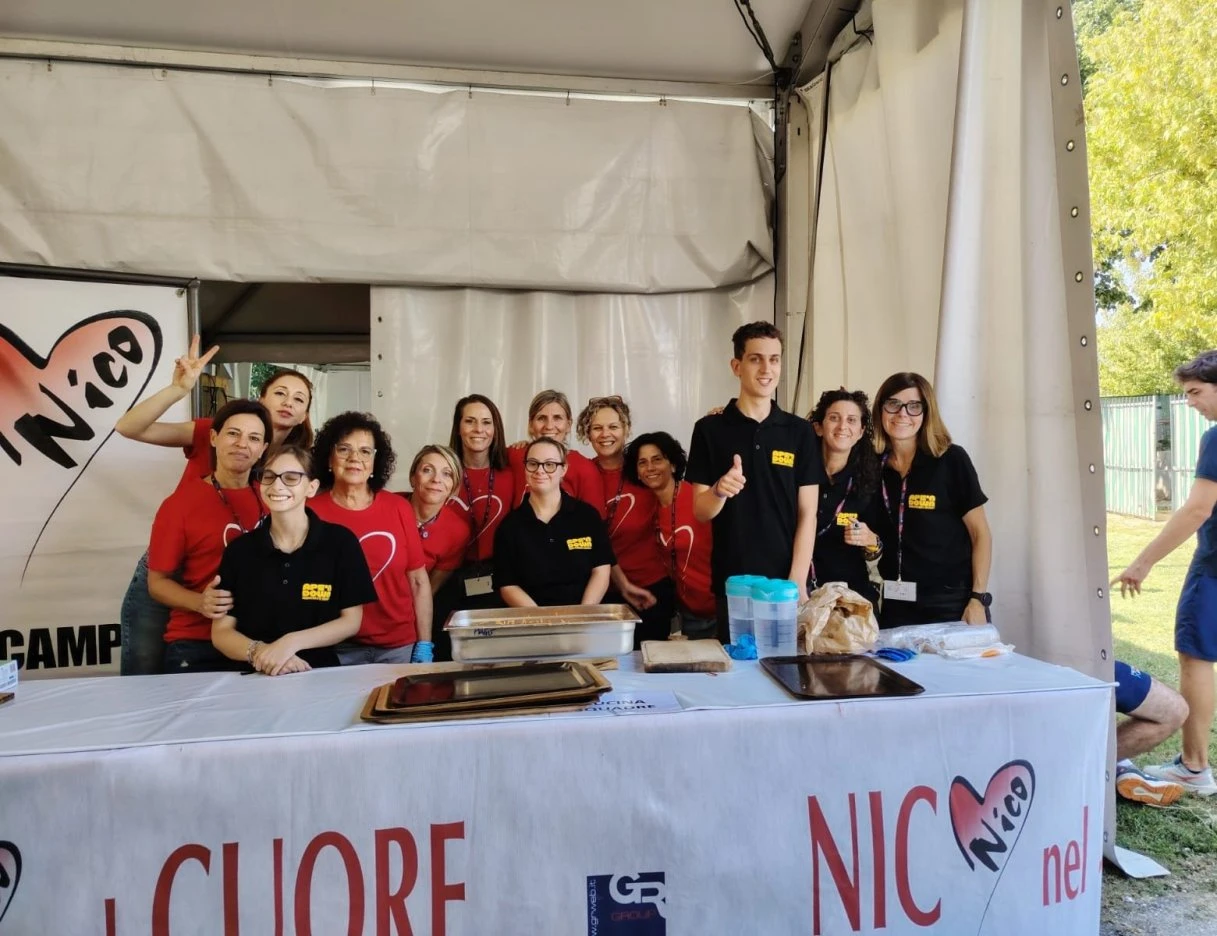 Il team Ape'n Down a Servizio Nico Nel Cuore 2025